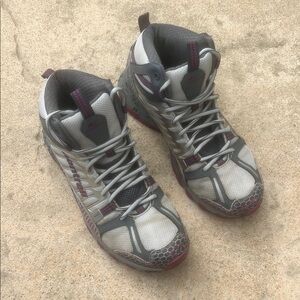 Montrail Trail Hiking Boots Women's Size 10 Silver/Purple Gryptonite Outdry